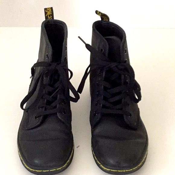 Dr. Martens, Shoreditch Black, Leather Lace-up Ankle Boots. Moto. No insoles. - Picture 2 of 6